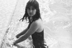 lisa bobroski in pool